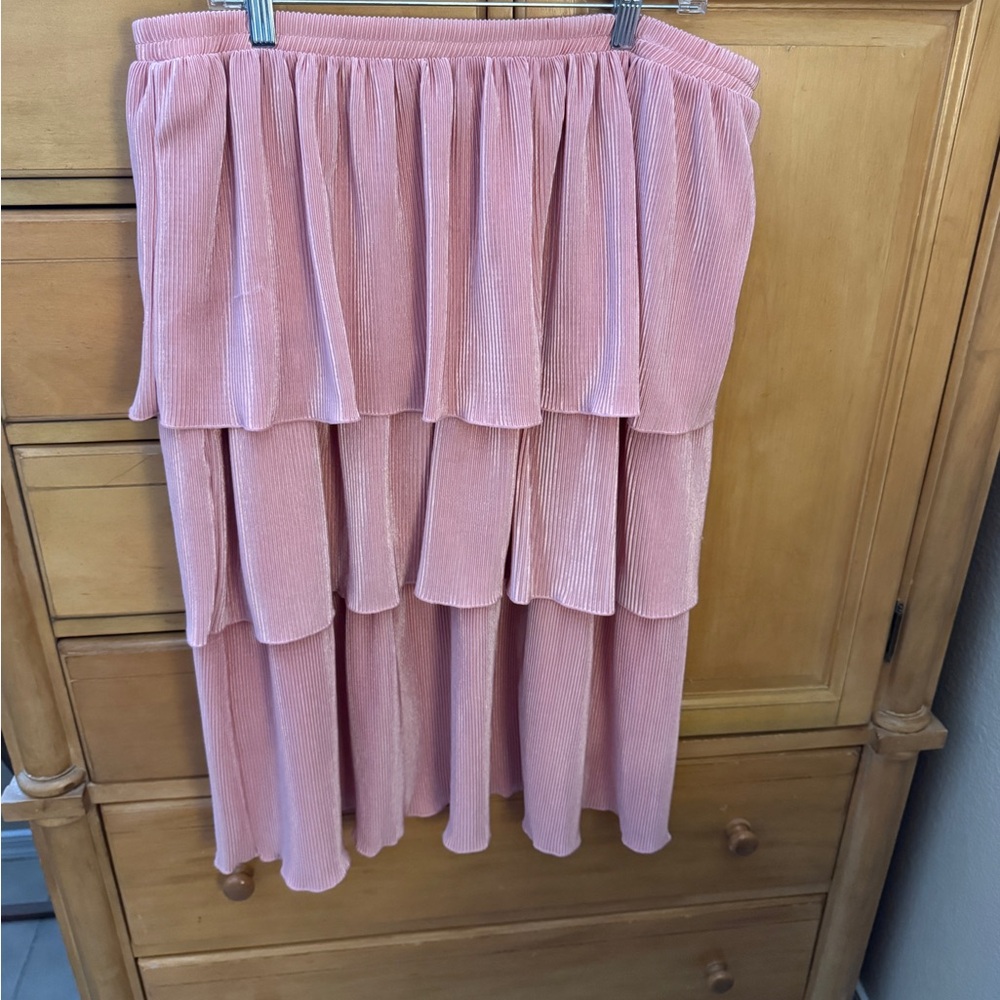 ARULA Pink Tiered A-Line Skirt